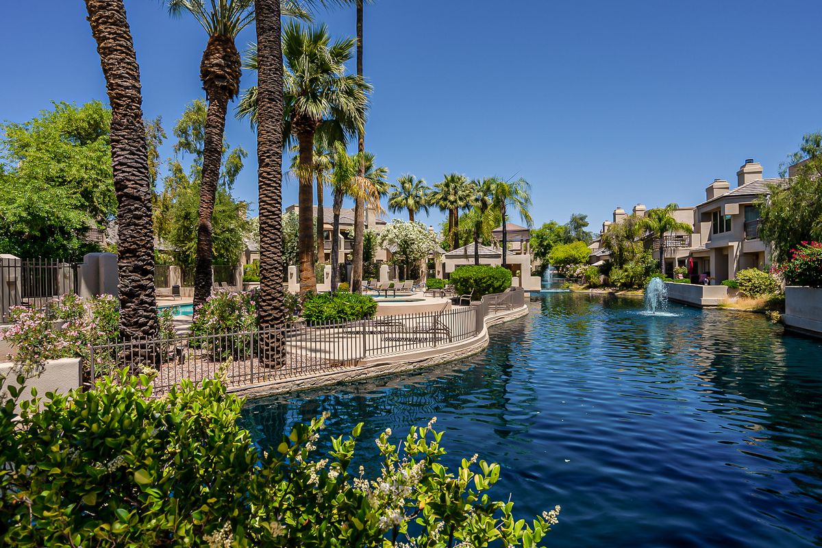 Palm-lined lagoon in Gainey Ranch, Scottsdale