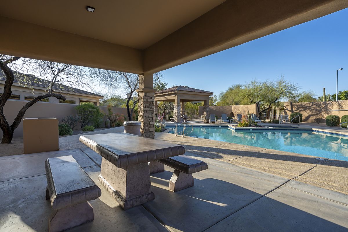 Community pool at Talon Retreat in Grayhawk, Scottsdale