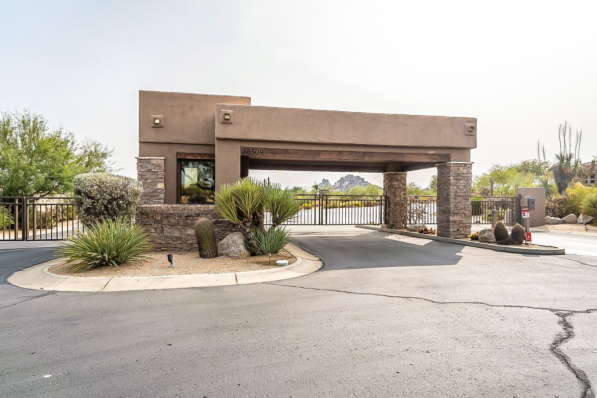 Pinnacle Canyon gated entrance in the Pinnacle Peak area of Scottsdale